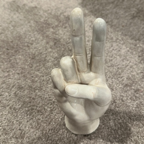 Accents Nwt Peace Sign Hand Sculpture Poshmark